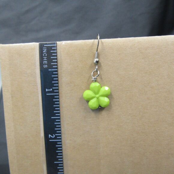 Green Dangle Drop Earring Womens Fashion Silver Tone Colorfull Boho Chic - Picture 3 of 4